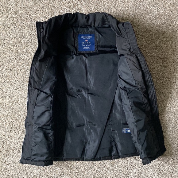 U.S. Polo Assn. Classic Puffer Vest - Picture 4 of 13